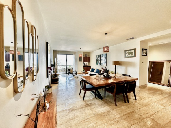 Departamento en Venta o Renta en Vela Towers en Cancún Vista del Comedor y Sala