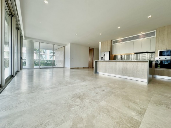 Departamento en Venta en Zona Hotelera Puerto Cancún Sala-Comedor