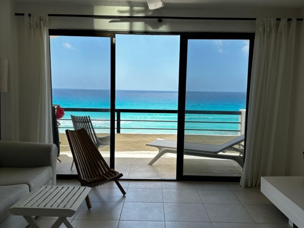 Departamento en venta en Zona de Hotelera de Cancún frente al mar