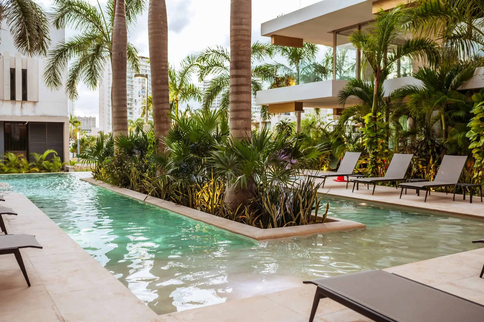 PUERTO CANCUN - DEPARTAMENTO EN VENTA ALBA MARINA ALBERCA